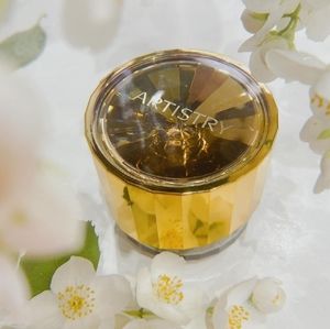 Crema regenadora Artistry, esta Hecha de